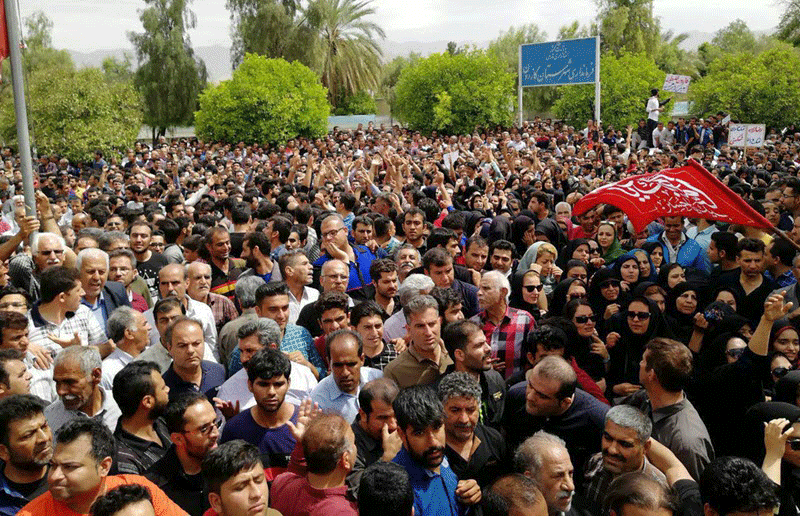 Arrest of striking workers causes anger in Iran