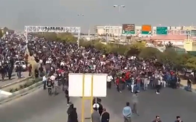 Iran Uprising Continues into 4th Day