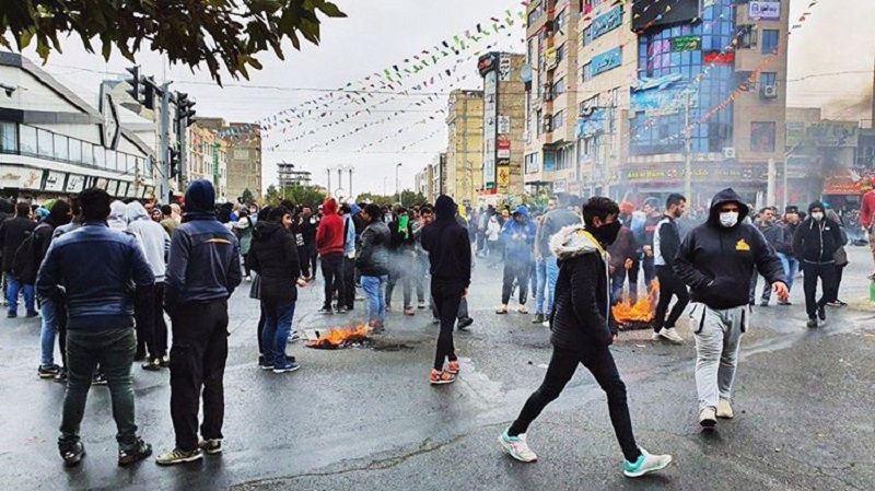 Iran Protesters are specifically voicing political demands directly protesting the mullahs’ rule by strongly criticizing senior regime officials and the entire mullahs’ apparatus.