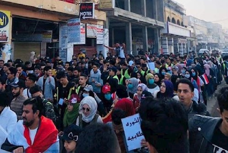 After the expire of the parliament's deadline for specifying a new Prime Minister, Iraqi protesters flooded into streets and squares to achieve their rightful demands despite Iran-backed militias' threats.