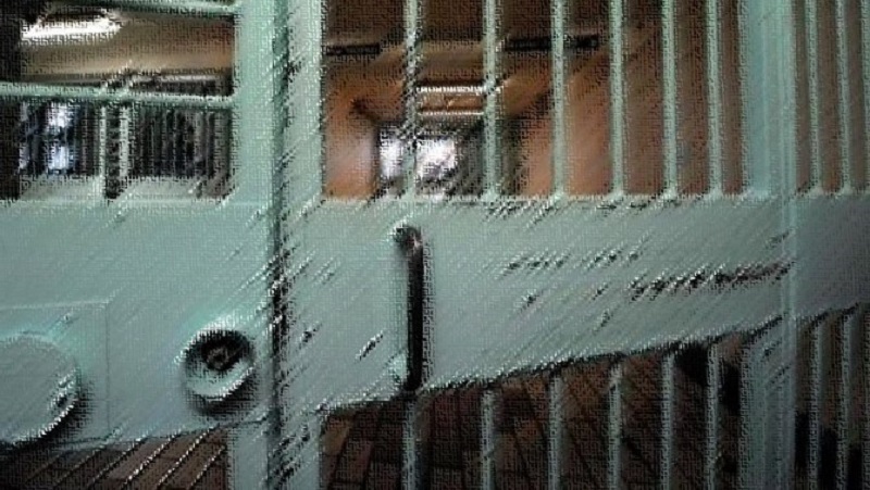 Iran's prisons, below the surface of the jail, sadistic guards torture prisoners