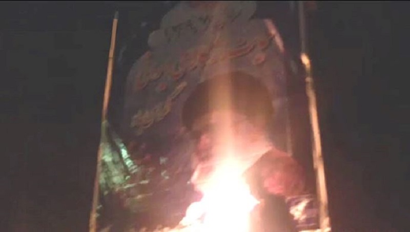 Angry Iranian people set Iran's supreme leader's image on fire, because of the regime's inactions against the coronavirus outbreak in Iran and kept the reality in secrecy intentionally.