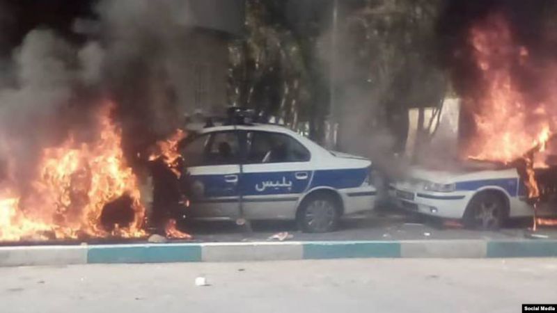 Image of cars belonging to the Iranian regime’s suppressive forces being burnt by angry people because of the regime’s inhuman policies, Shiraz, November 2019