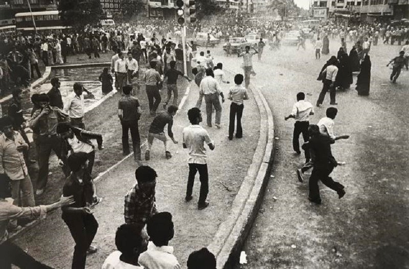 Image of the Iranian people’s protests on 20 June 1981, the beginning of the resistance