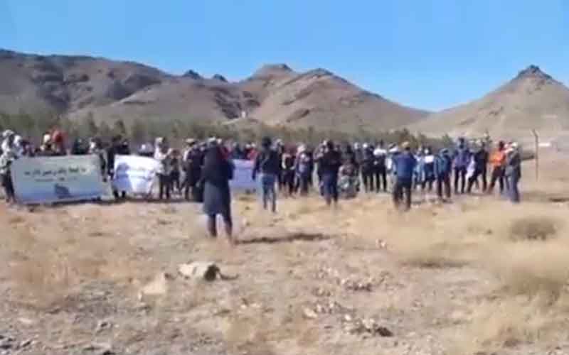 Citizens Protest SSF’s Illegal Confiscation of Their Lands—Iranian citizens continue protests on February 5