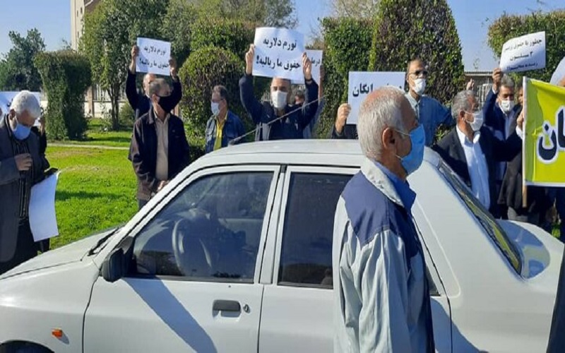 Iran’s retirees and workers protest their living conditions
