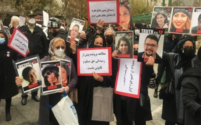 As the Iranian regime holds a formality court for a civilian airplane shot down by the Revolutionary Guards (IRGC) in January 2020, the families of the victims of the plane crash held a protest rally in front of the court in Tehran.