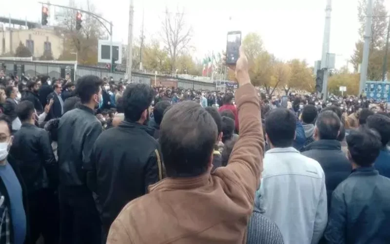 Residents of Shahrekord and other cities of Chaharmahal & Bakhtiari province in Iran took to the streets protesting the regime's destructive policies of rerouting local rivers that have devastated people's lives.