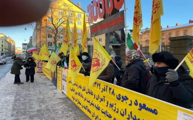 Freedom-loving Iranians and supporters of the MEK/PMOI are protesting in front of Hamid Noury's court and expressed their will of the trial of all the regime's officials.