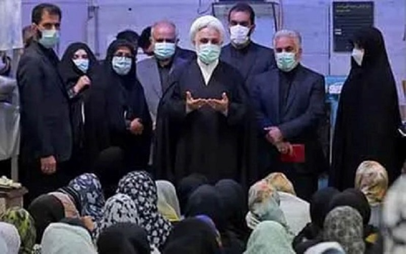 Female political prisoners chant, “Death to Khamenei” amidst Judiciary Chief Mohseni Eje’i's visit to central Iran’s notorious Qarchak prison.