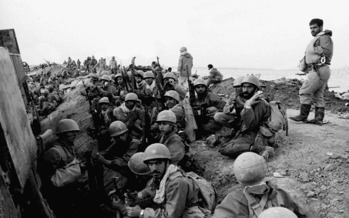 The war's victims, faced with displacement and job loss, experienced a stratification within society, with some individuals plummeting to lower socioeconomic strata.