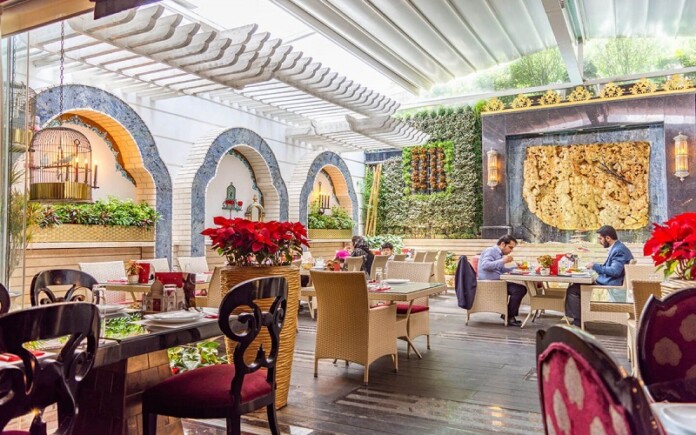 The Fight for Survival in Iran's Restaurant Business Amid Rising Costs
