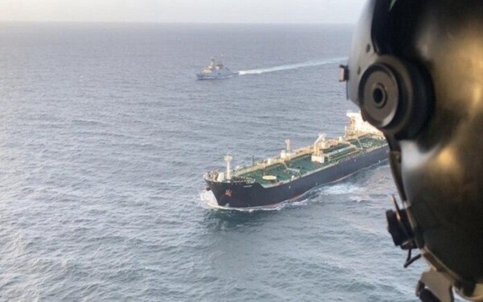 Iranian Regime Denies Oil Stockpiles Amid Revelations of Sanctions-Evading Network Iranian Regime Denies Oil Stockpiles Amid Revelations of Sanctions-Evading Network
