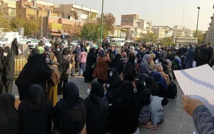 Iran’s Streets Erupt in Unified Protest Against Poverty, Corruption, and Structural Injustice
