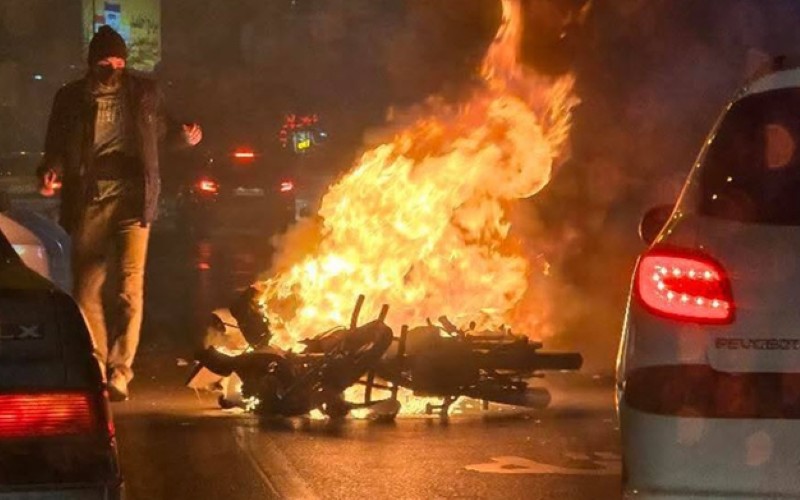 Iran's Uprising Seeks New Rules, Not Old Rulers - Iran News Update