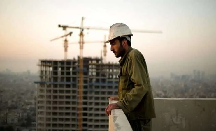 War and Policy Failures Push Iran’s Construction Workers Into Collapse