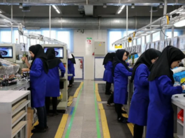 Iran’s Employment Crisis Deepens as Women Bear the Brunt of Economic Decline