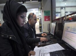 Iran’s Economic Crisis Deepens as Experts Warn of Inflation, Poverty, and Structural Failure