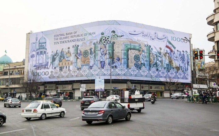 Iran’s Inflation Crisis Enters New Territory as Poverty and Unemployment Deepen