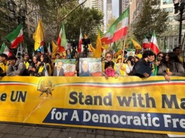 UN Rally Speakers Call for Democratic Change in Iran, Reject Both Theocracy and Monarchy