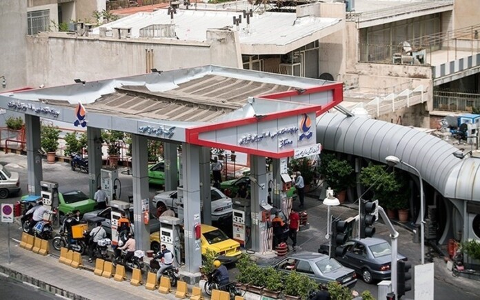 Iran Regime Raises Gasoline Price to 10,000 Tomans as Inflationary Pressures Mount