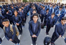 Iran’s Education Crisis: Low Teacher Salaries and Crumbling Schools Threaten Millions of Students Iran’s Education Crisis: Low Teacher Salaries and Crumbling Schools Threaten Millions of Students